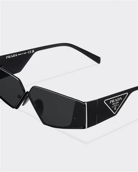 prada sonnenbrille kontra k|Prada.